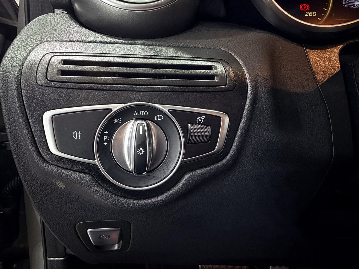 Foto Mercedes-Benz GLC 24