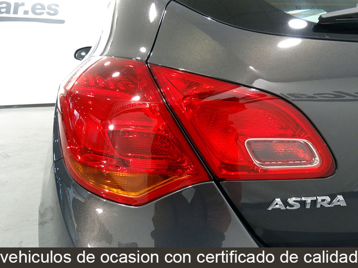 Foto Opel Astra 16
