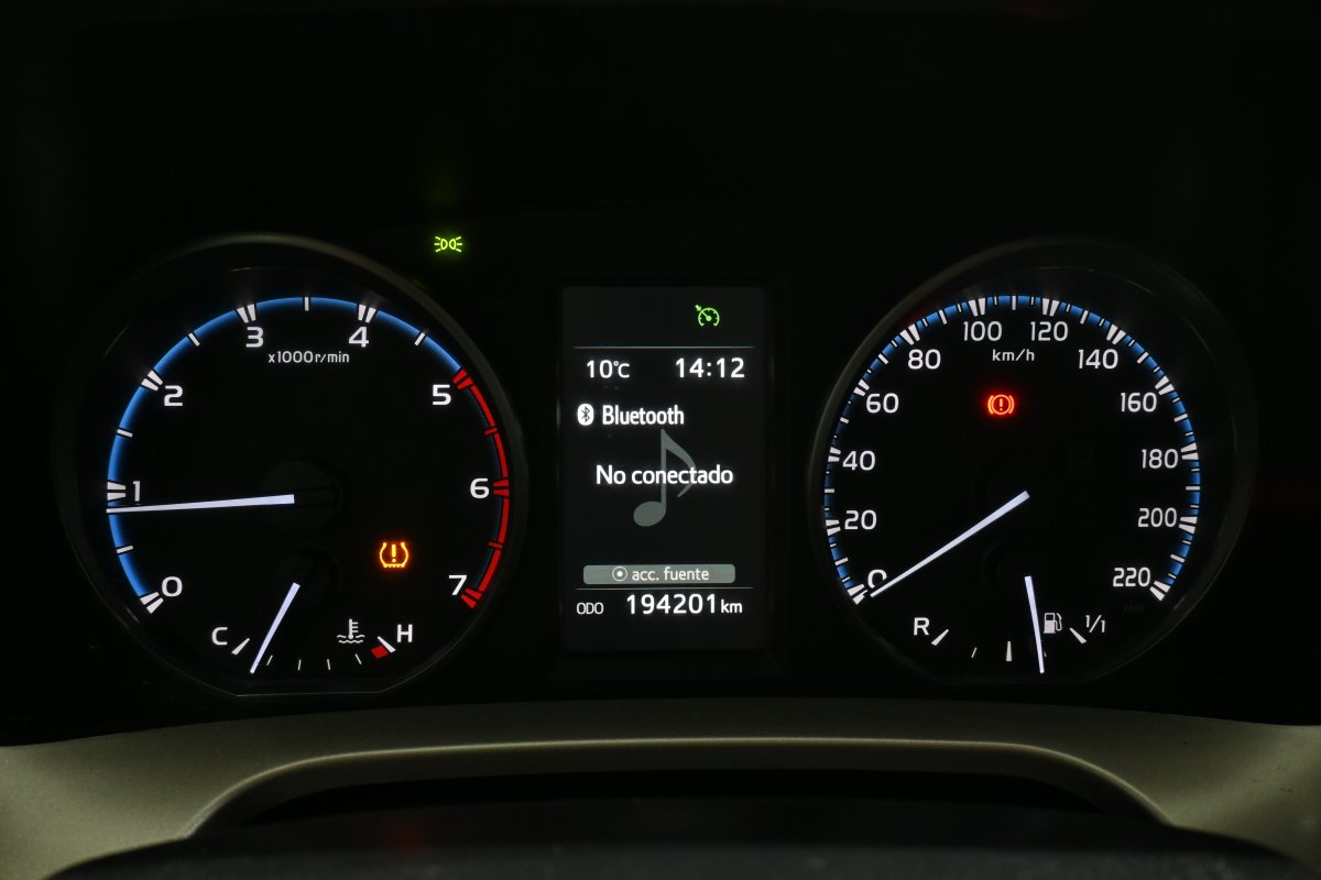 Foto Toyota RAV-4 12