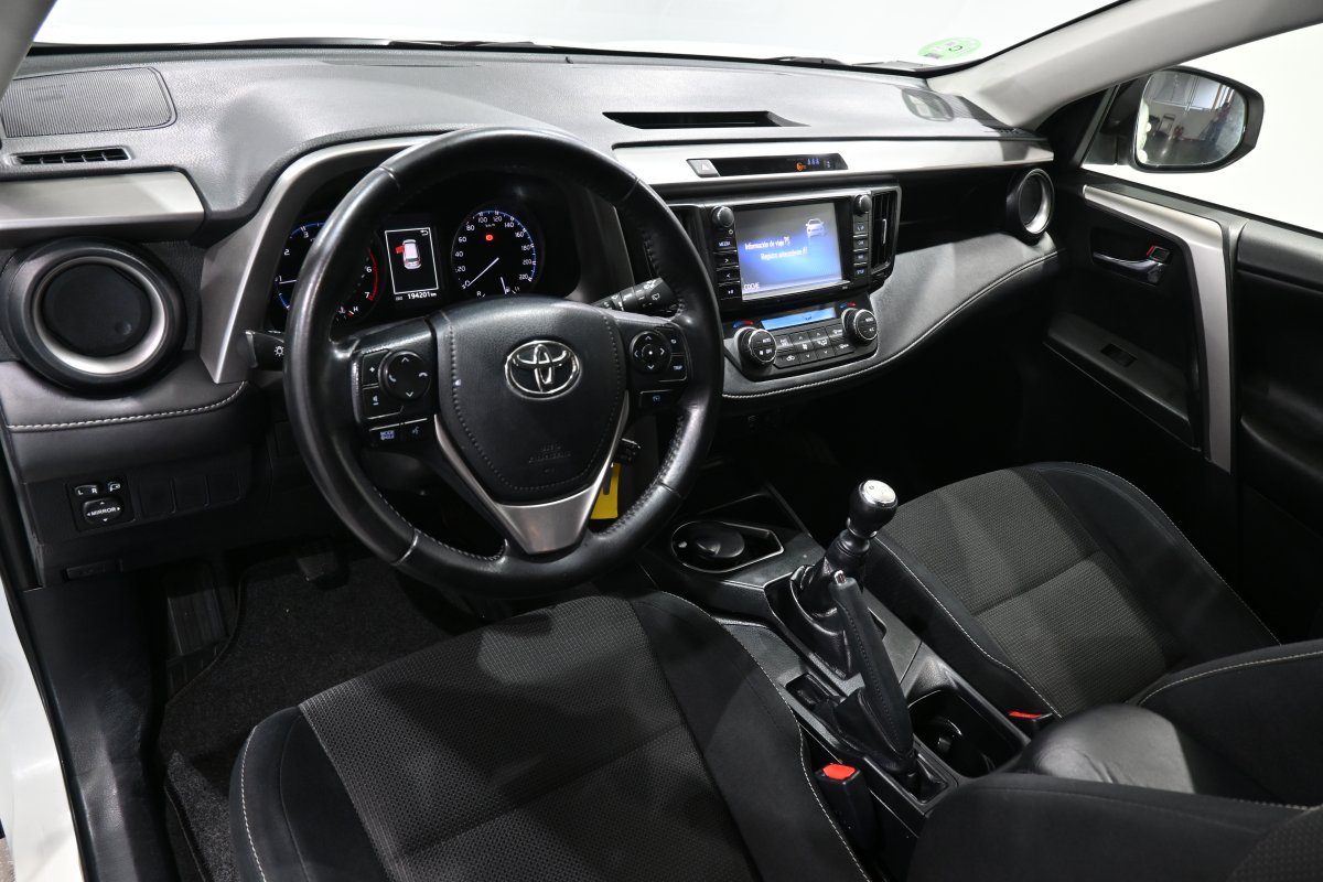 Foto Toyota RAV-4 8