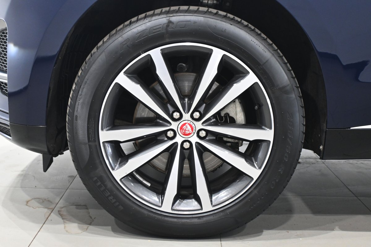 Foto Jaguar F-PACE 32