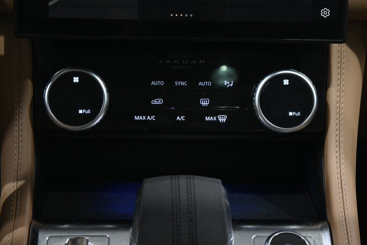 Foto Jaguar F-PACE 19
