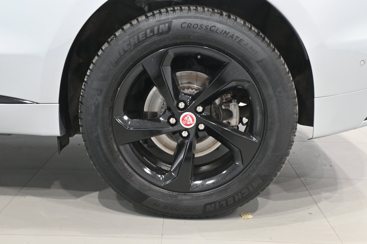 Foto Jaguar F-Pace 2.0 I4 PHEV 404PS AWD Auto RDynamic SE 404cv 35