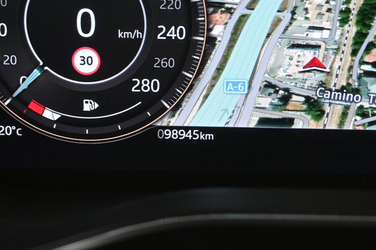 Foto Jaguar F-Pace 2.0 I4 PHEV 404PS AWD Auto RDynamic SE 404cv 13