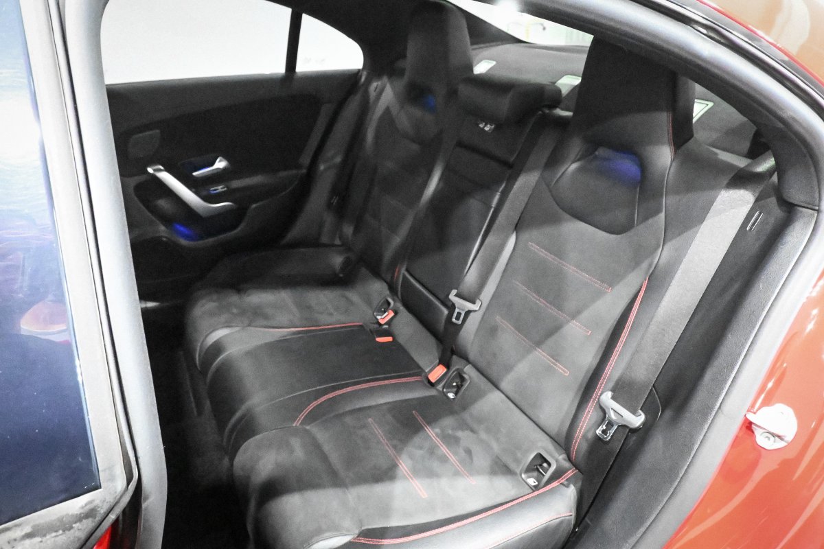 Foto Mercedes-Benz CLA 11