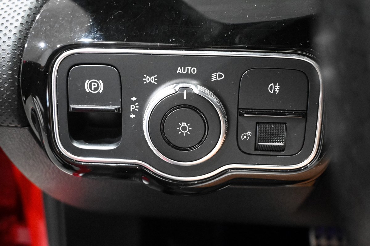 Foto Mercedes-Benz CLA 28