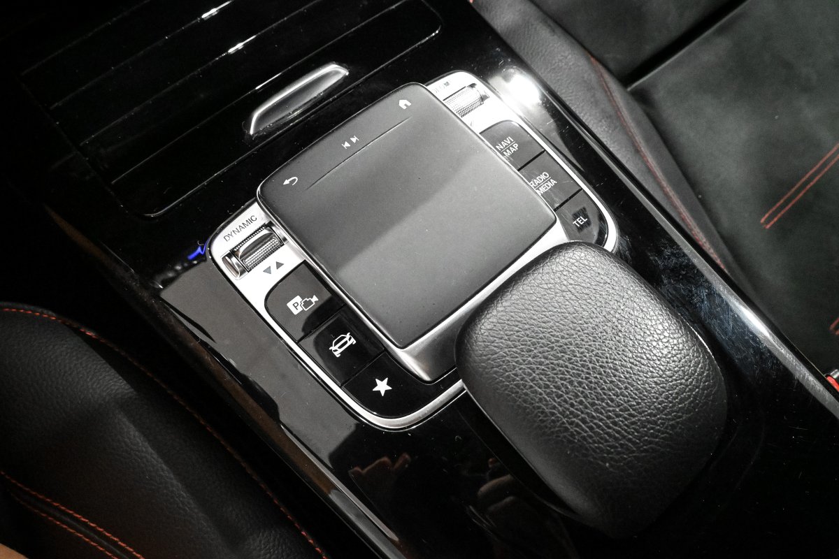 Foto Mercedes-Benz CLA 21