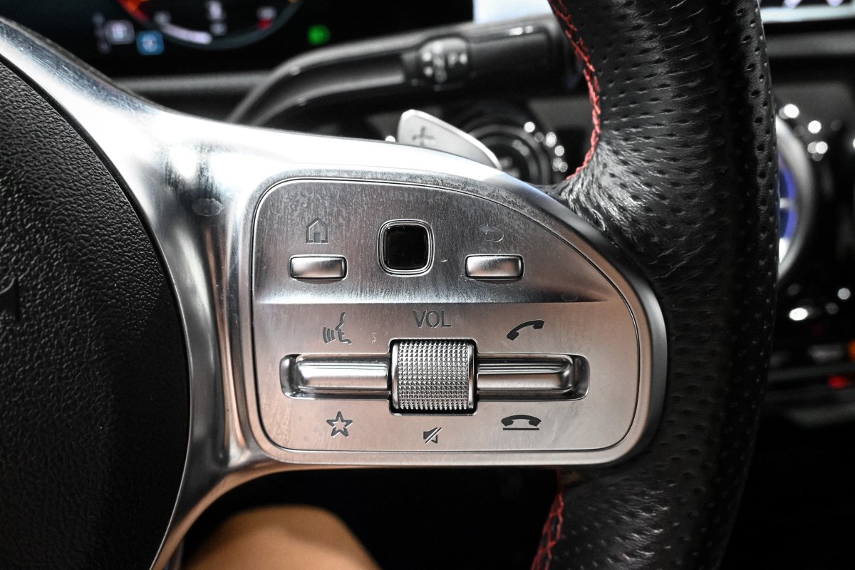 Foto Mercedes-Benz CLA 25