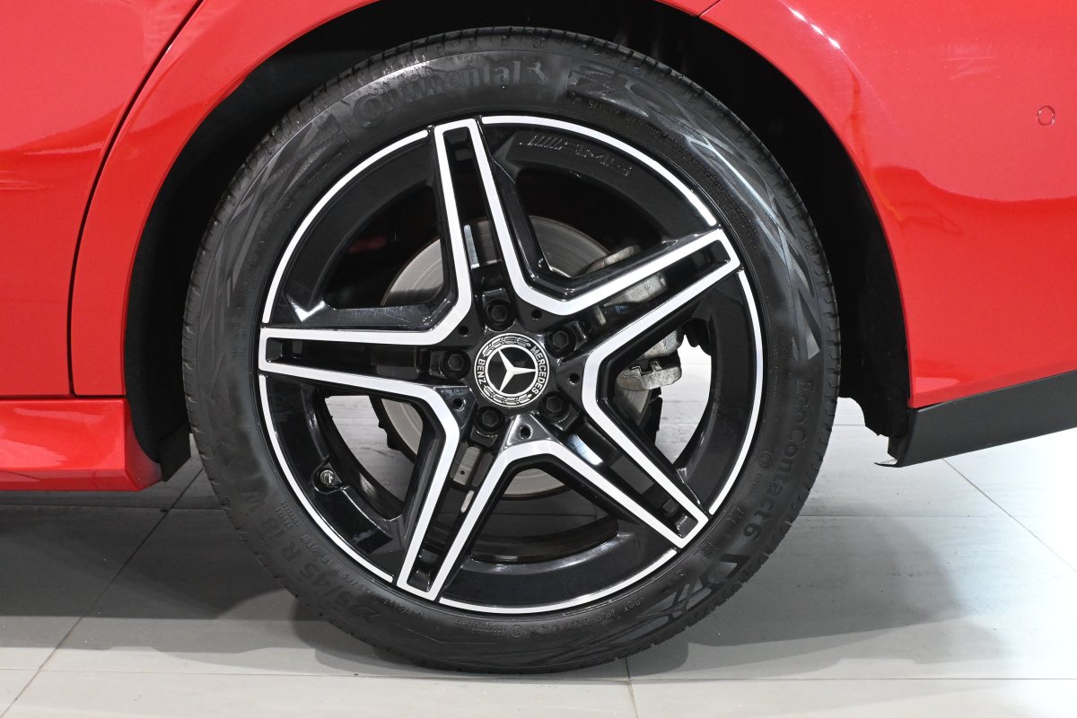 Foto Mercedes-Benz CLA 31