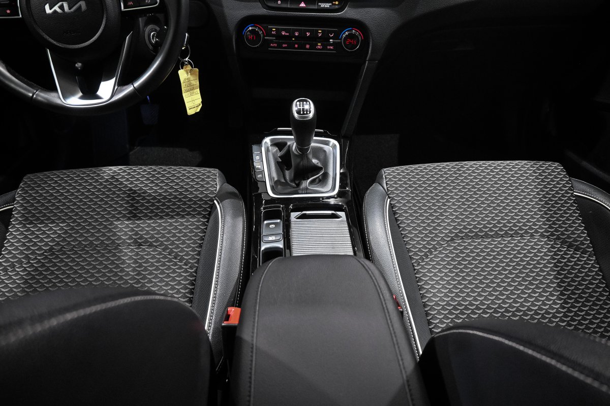 Foto Kia XCEED 1.0 18