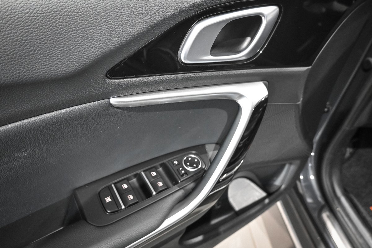 Foto Kia XCEED 1.0 26