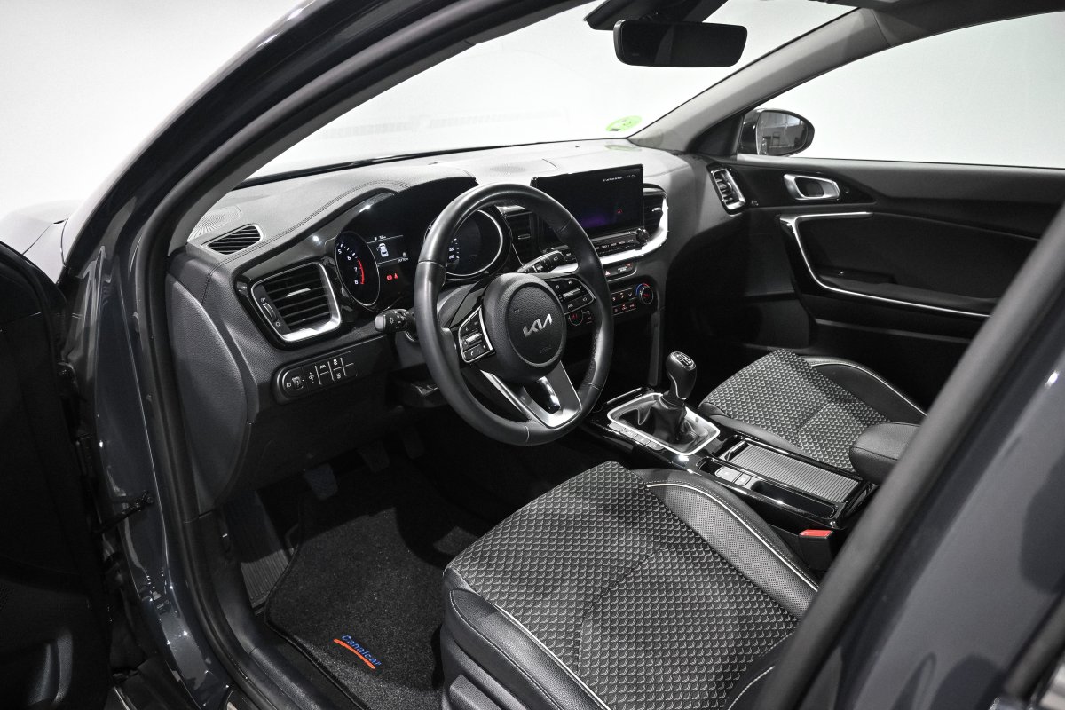 Foto Kia XCEED 1.0 9