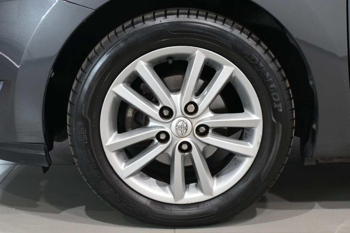 Foto Toyota Auris 23
