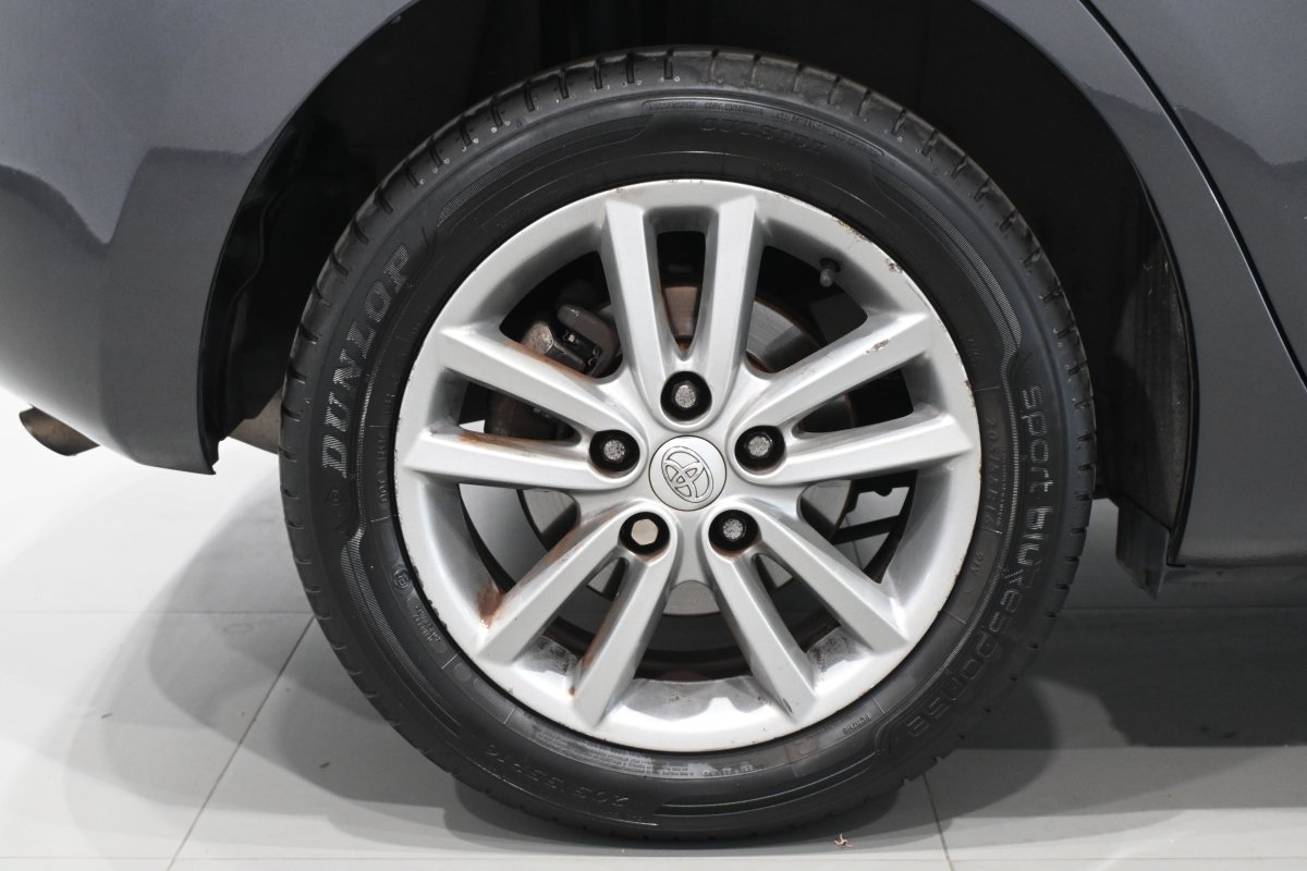 Foto Toyota Auris 24