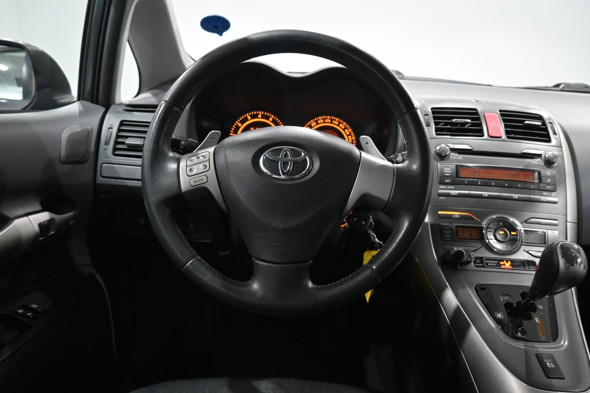 Foto Toyota Auris 15