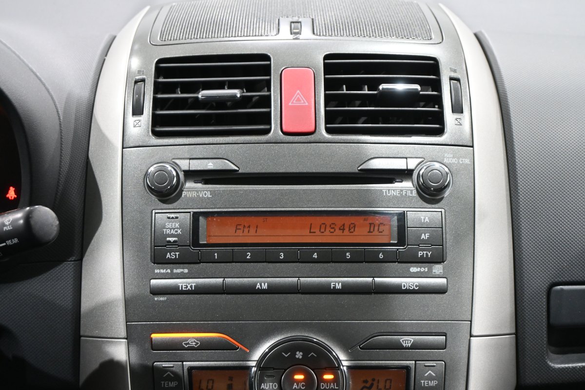 Foto Toyota Auris 13
