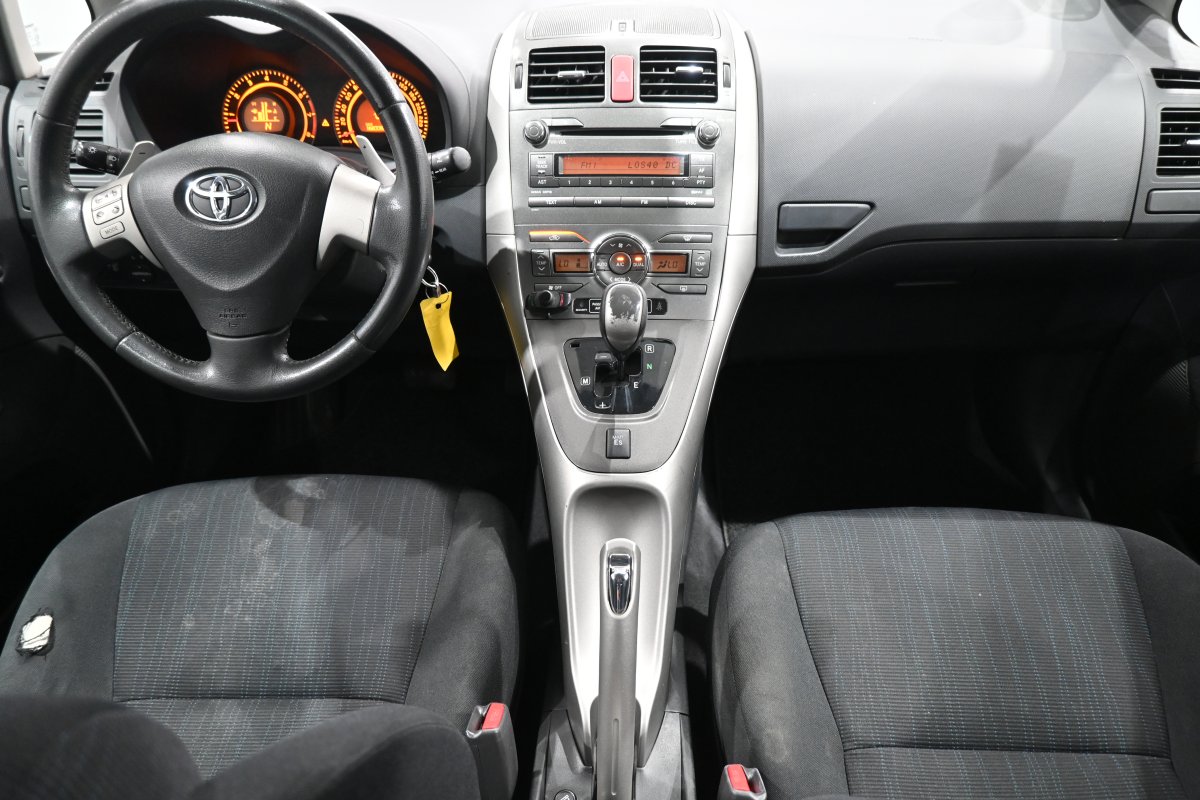 Foto Toyota Auris 17