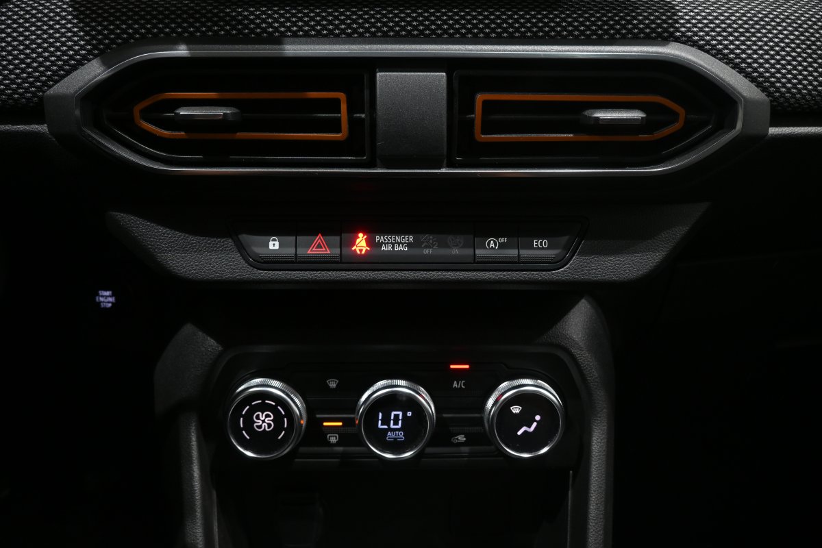 Foto Dacia Sandero 16