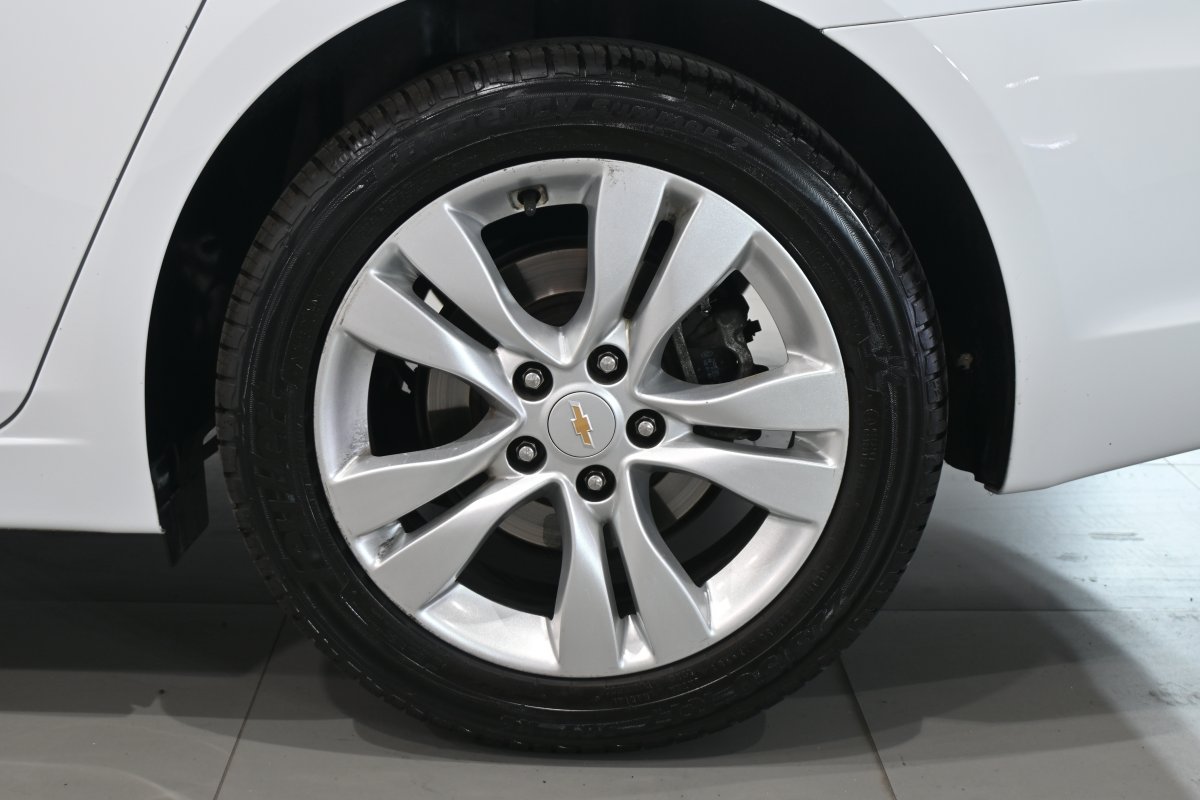 Foto Chevrolet Cruze SW 28