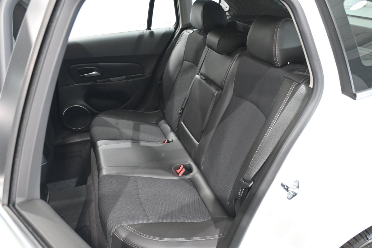 Foto Chevrolet Cruze SW 11