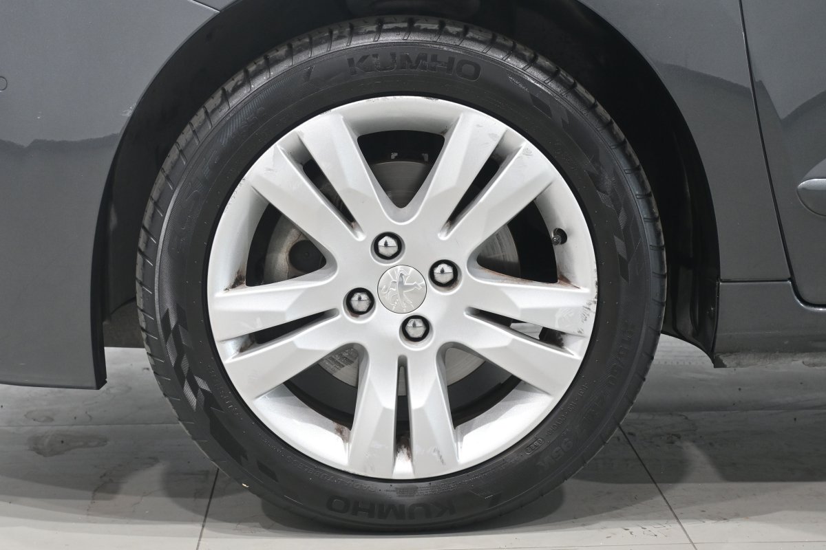 Foto Peugeot 5008 28