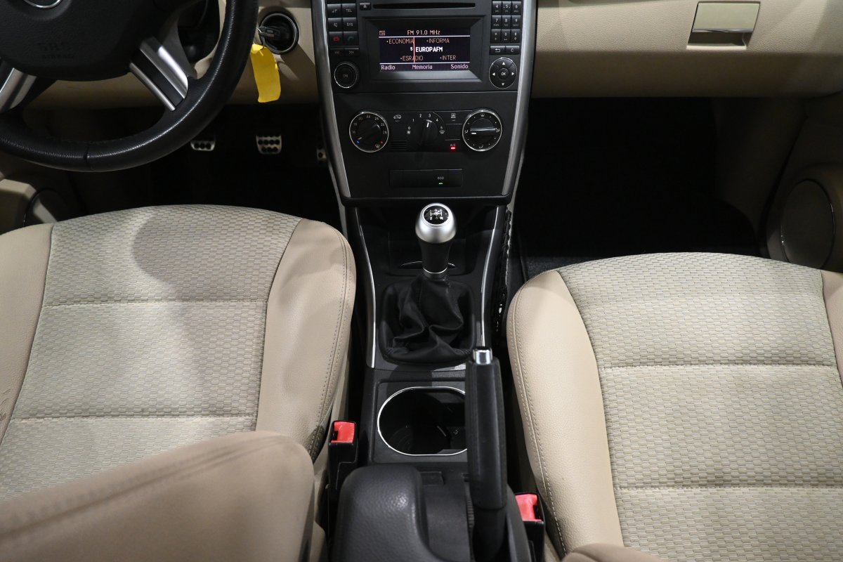 Foto Mercedes-Benz B 17