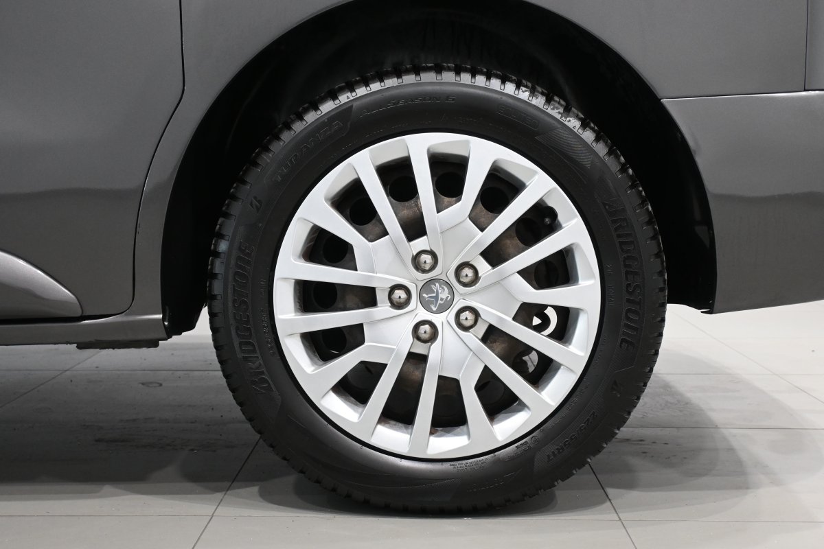 Foto Peugeot Traveller 27