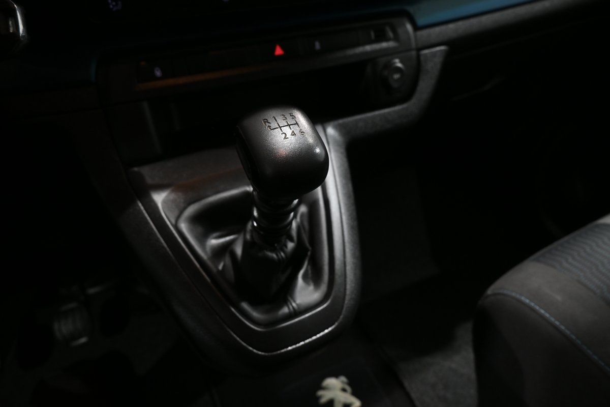 Foto Peugeot Traveller 20