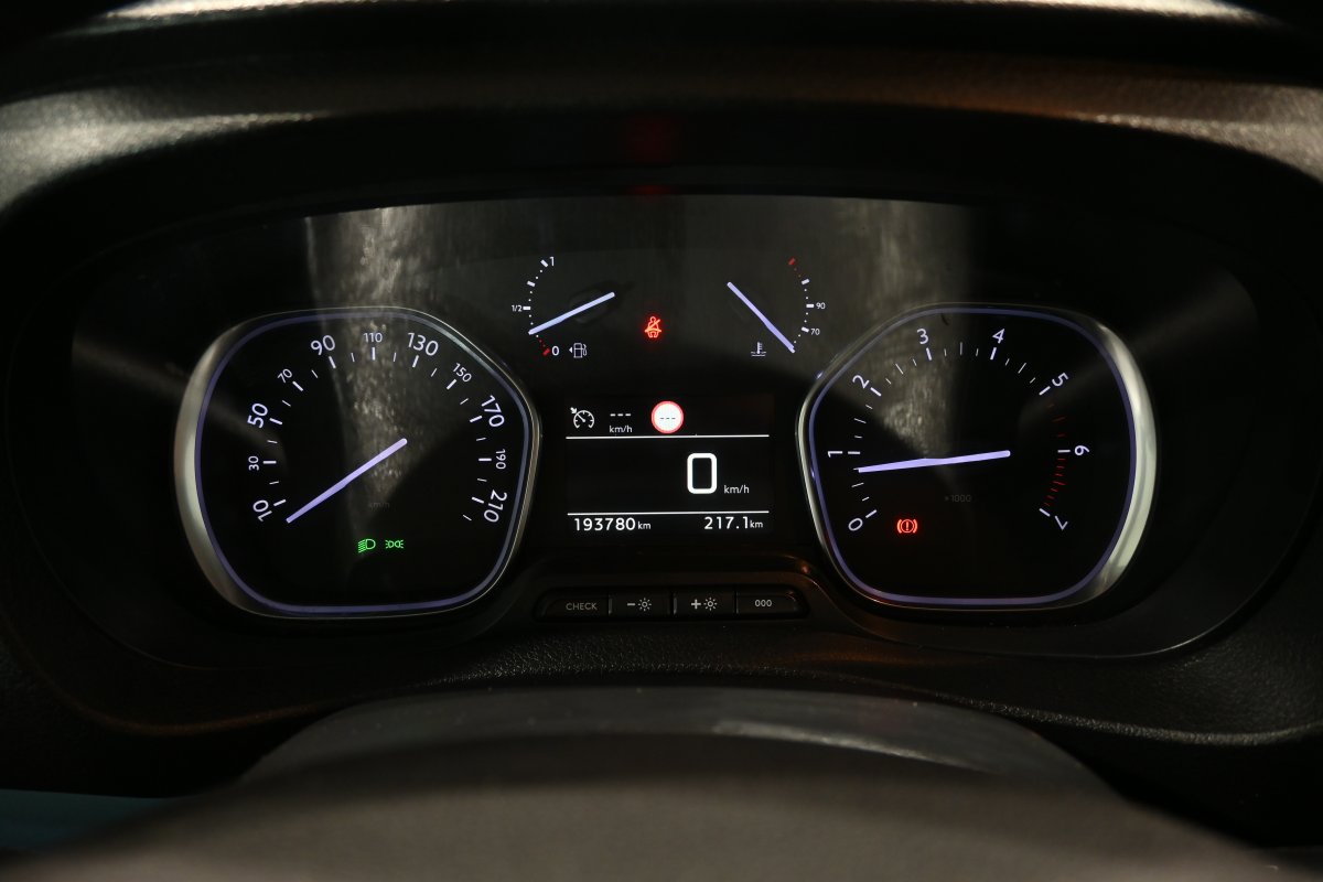 Foto Peugeot Traveller 14