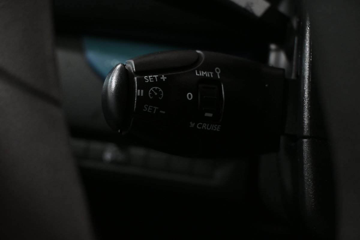 Foto Peugeot Traveller 23