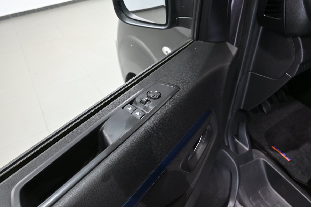 Foto Peugeot Traveller 26