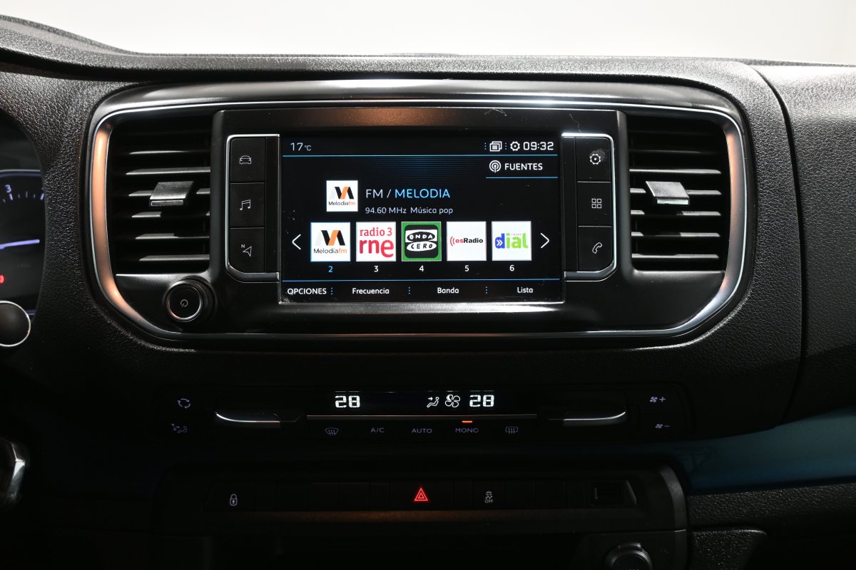 Foto Peugeot Traveller 16