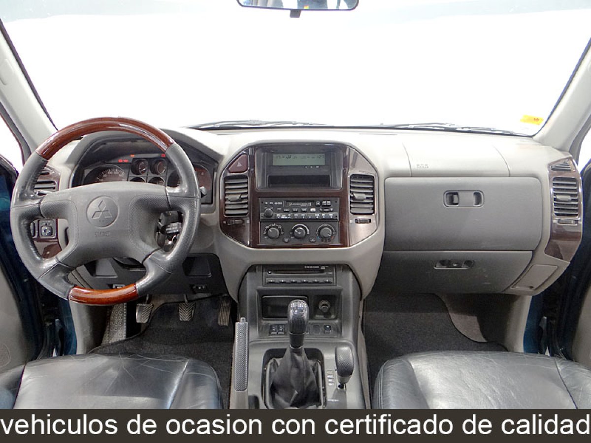 Foto Mitsubishi Montero 28