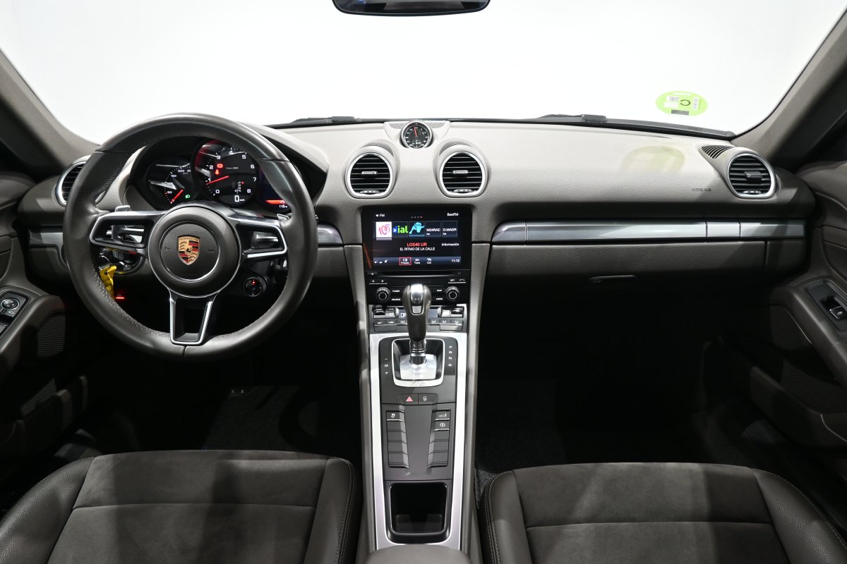 Foto Porsche 718 CAYMAN 15