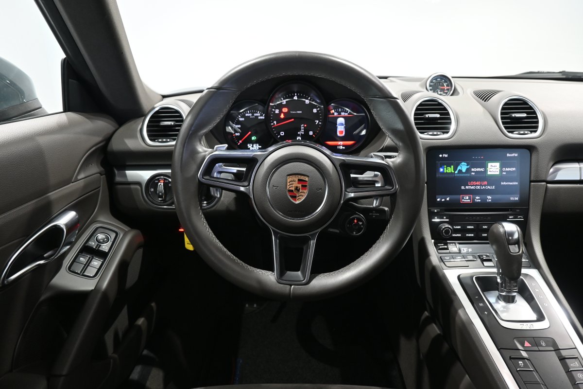 Foto Porsche 718 CAYMAN 16