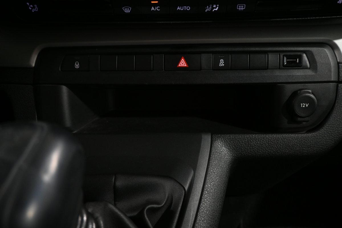 Foto Peugeot Traveller 16