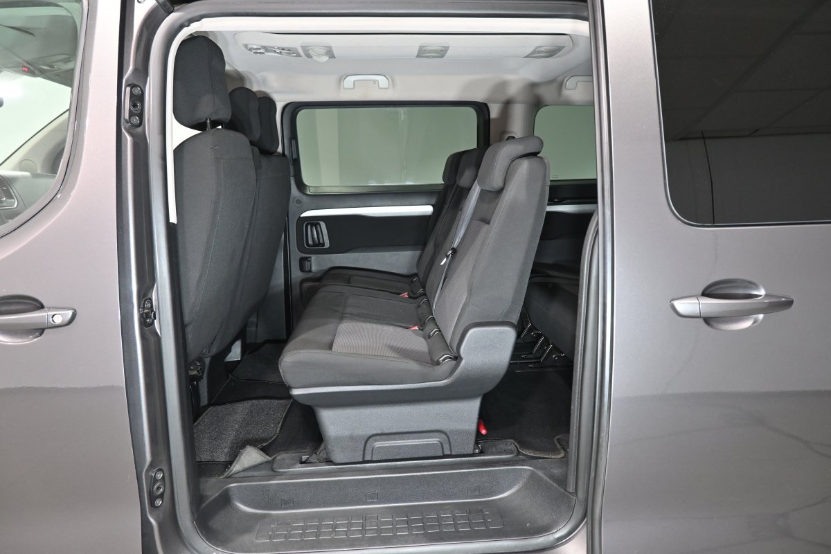Foto Peugeot Traveller 11