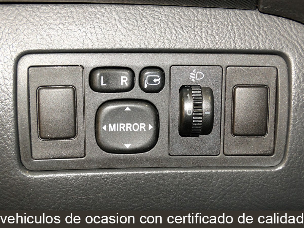 Foto Toyota Avensis 16