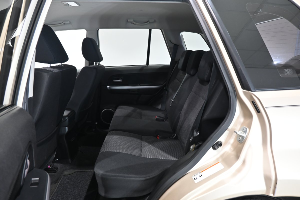 Foto Suzuki Grand 11