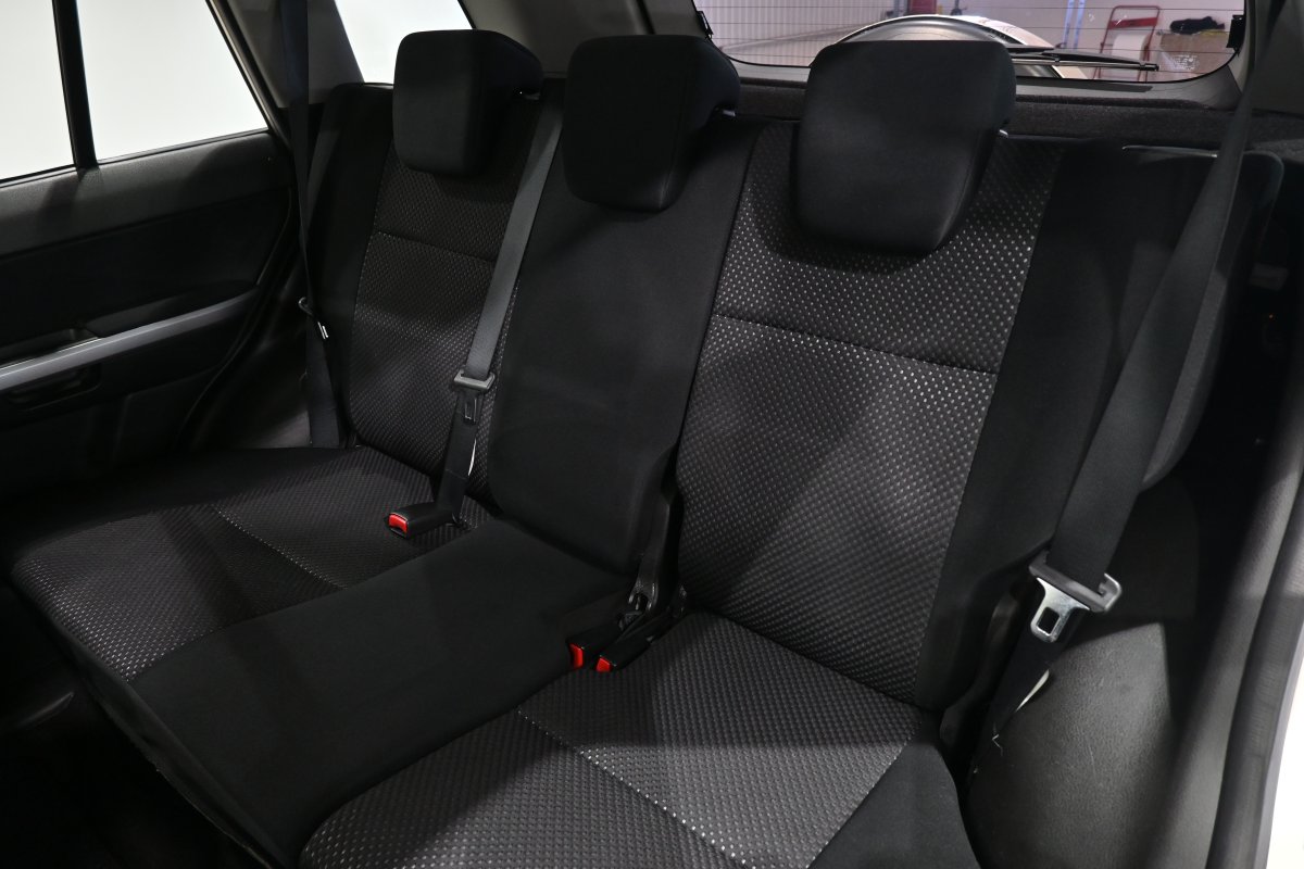 Foto Suzuki Grand 12