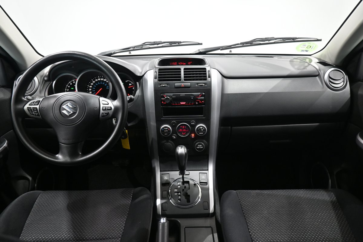 Foto Suzuki Grand 18