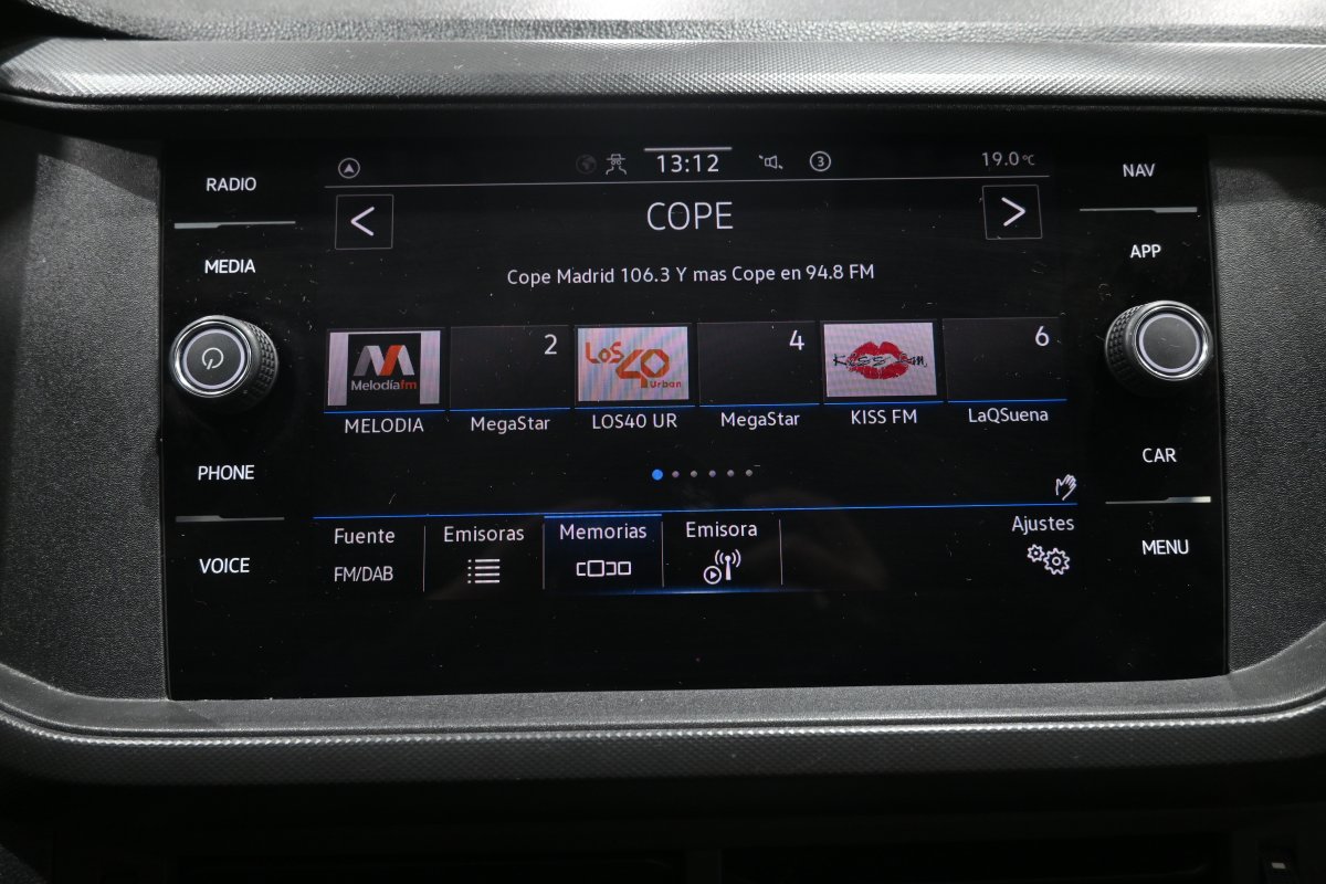 Foto Volkswagen T-Cross 14