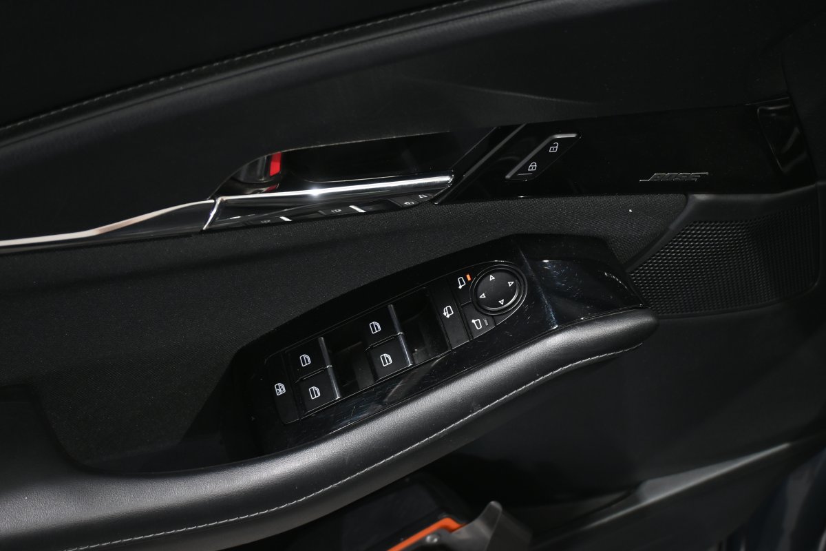 Foto Mazda CX-30 31