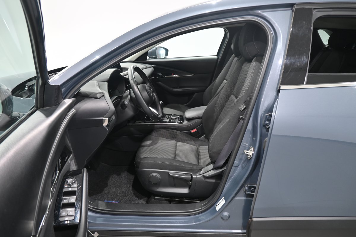 Foto Mazda CX-30 11