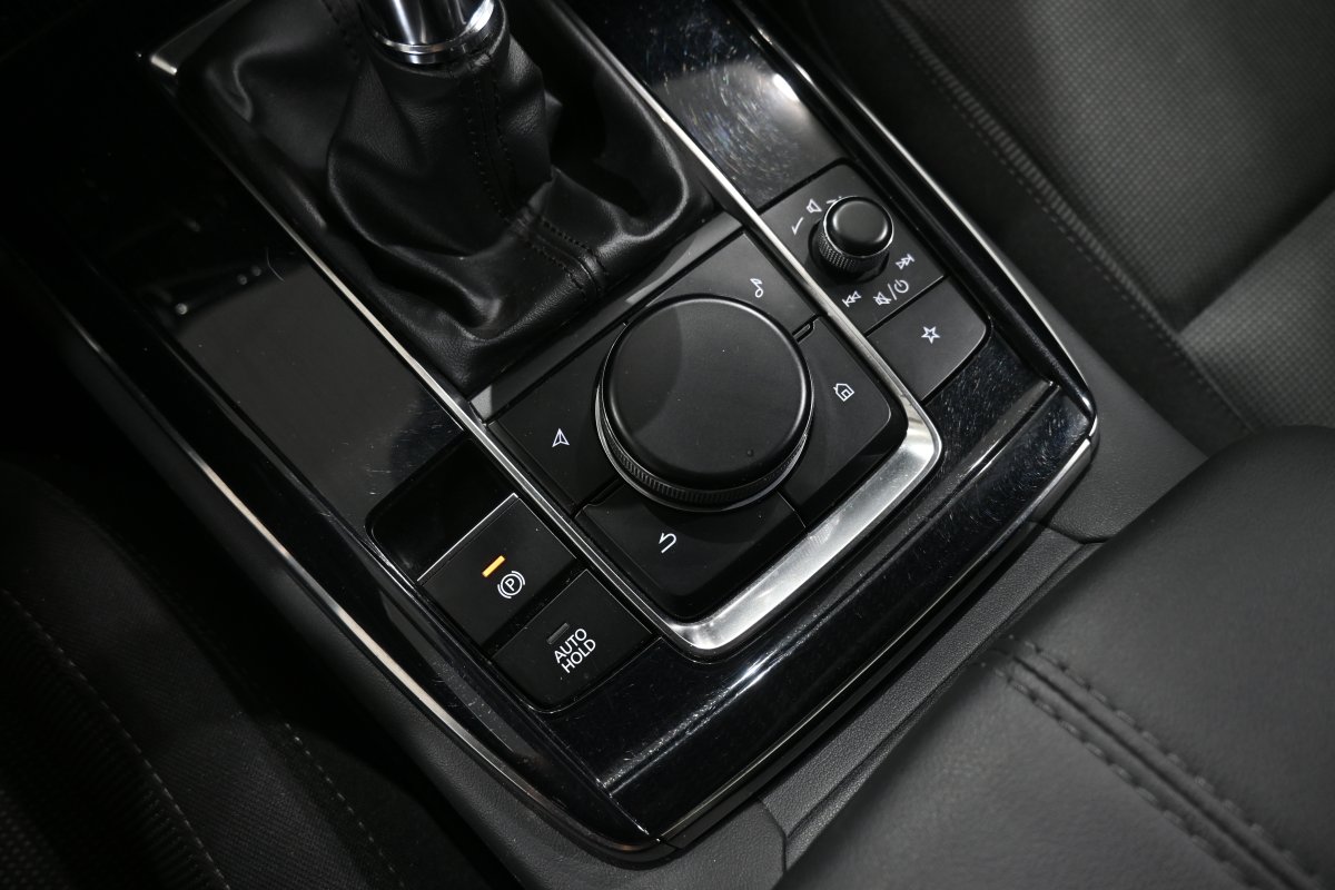 Foto Mazda CX-30 24