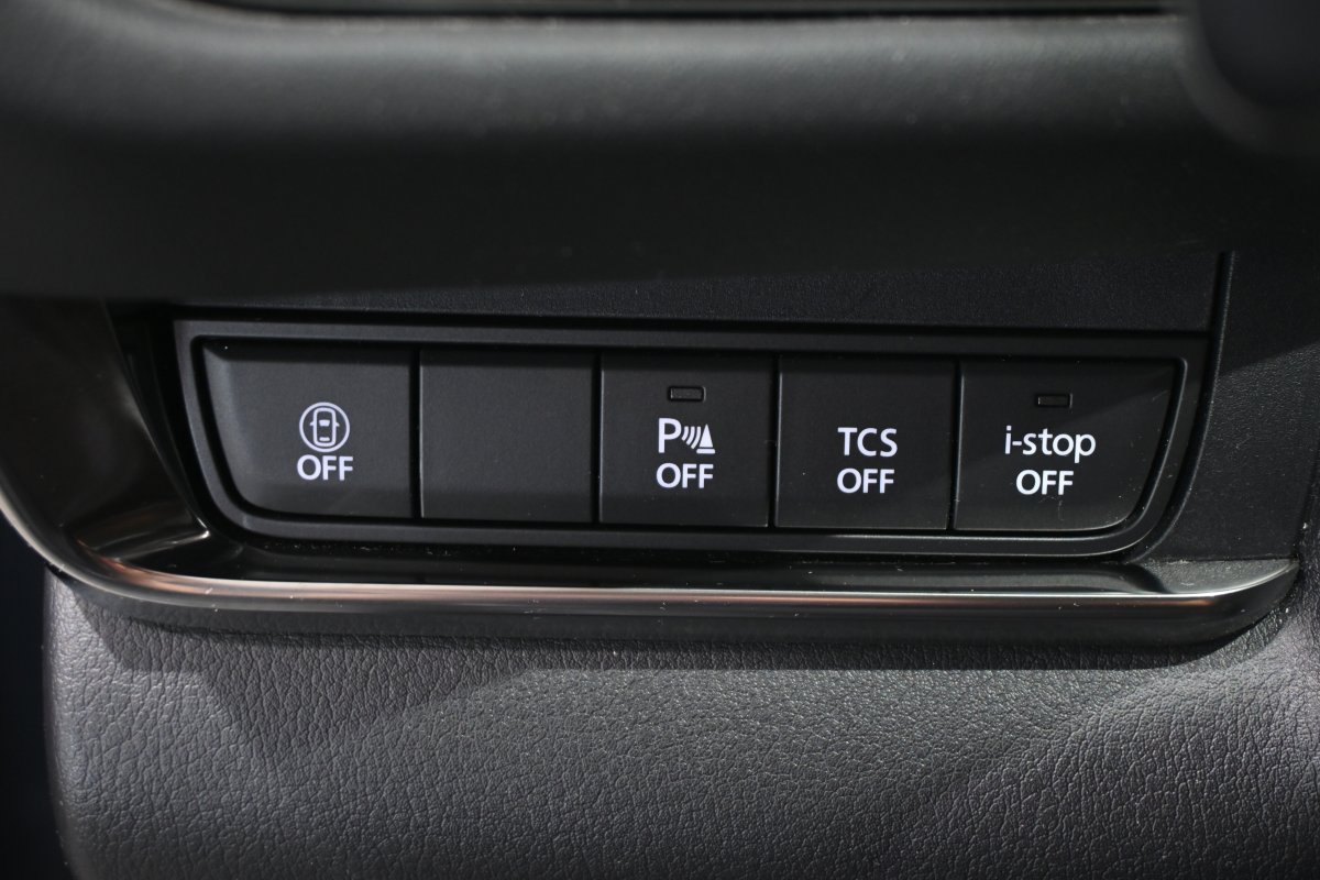 Foto Mazda CX-30 29