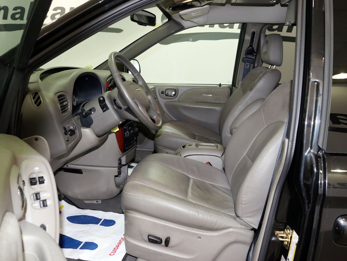 Foto Chrysler Grand 12