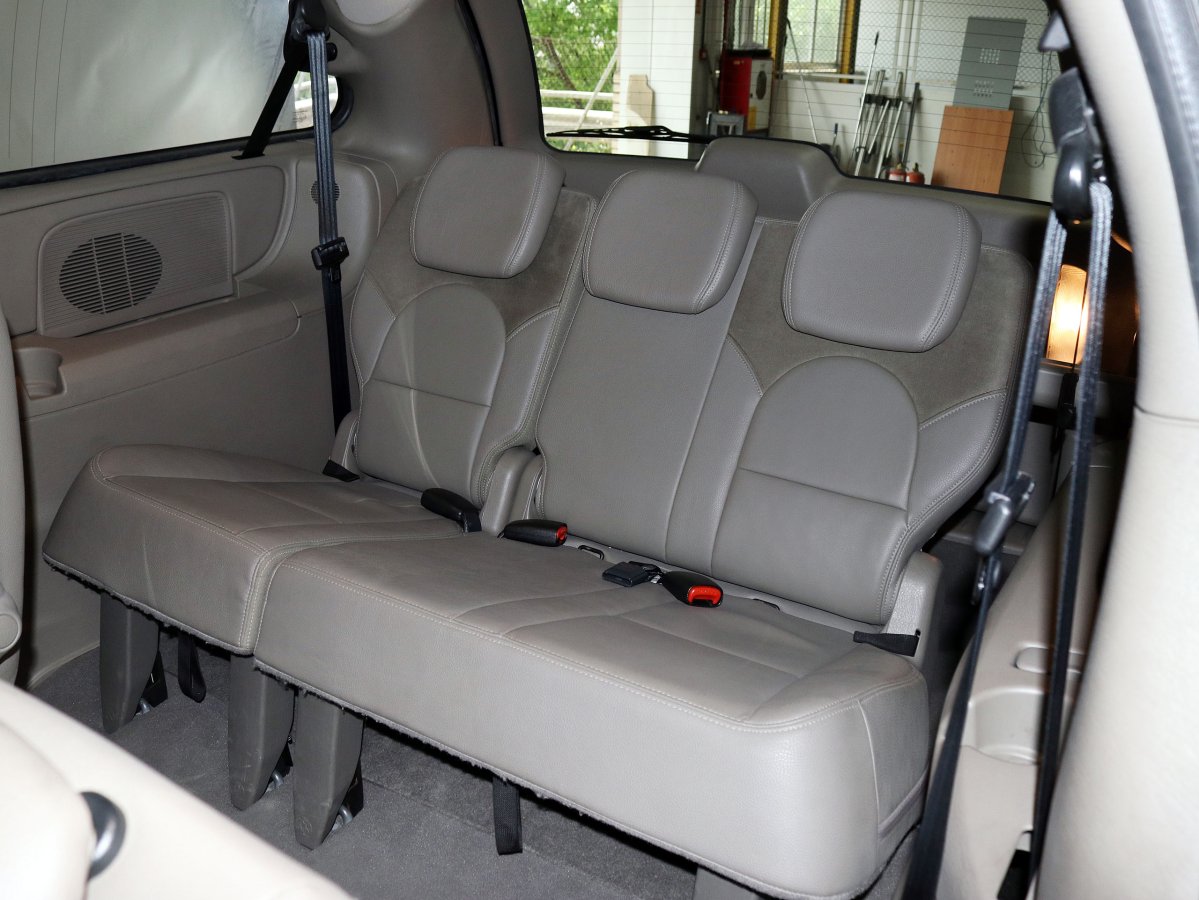 Foto Chrysler Grand 14