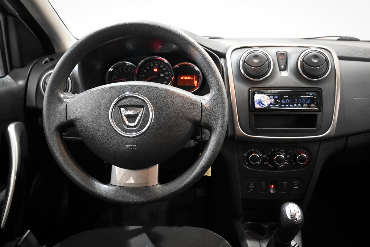Foto Dacia Sandero 18