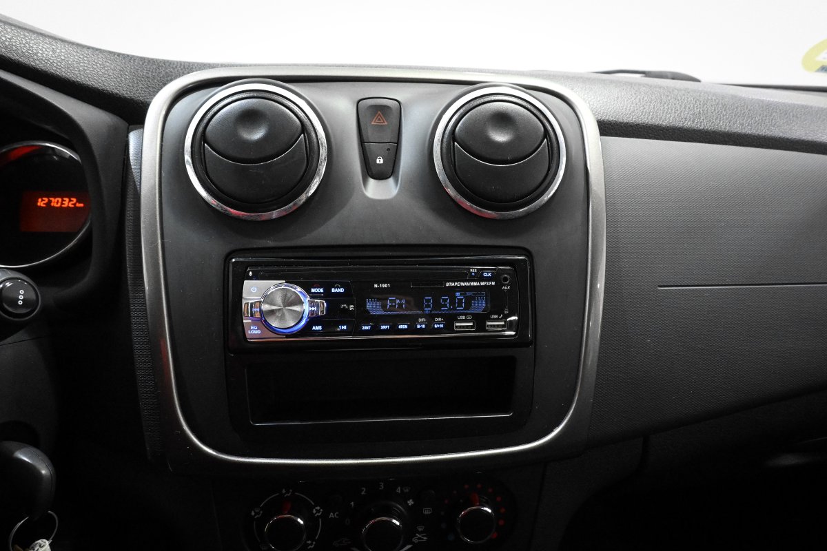 Foto Dacia Sandero 15